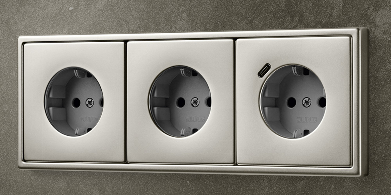 SCHUKO® Steckdosen mit USB bei Elektromontage Pulfrich & Diehl GbR in Haiger