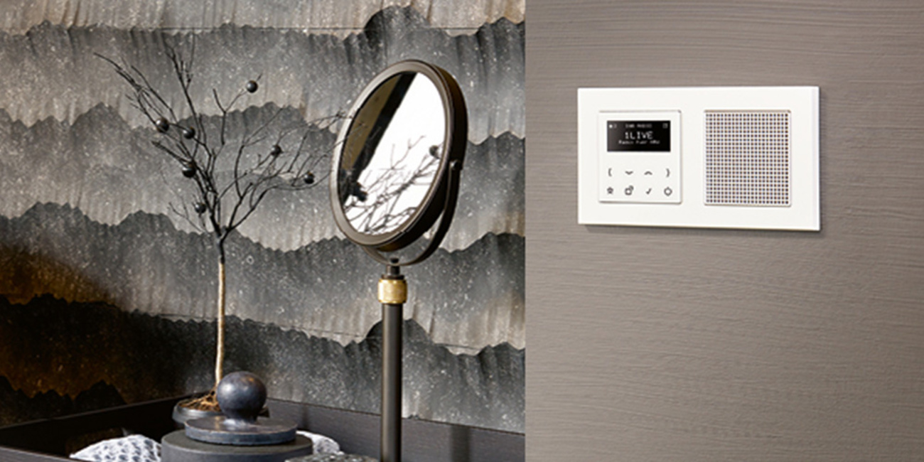 JUNG Smart Radio DAB+ bei Elektromontage Pulfrich & Diehl GbR in Haiger